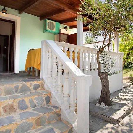 Areti Orfeas 5 アパート *